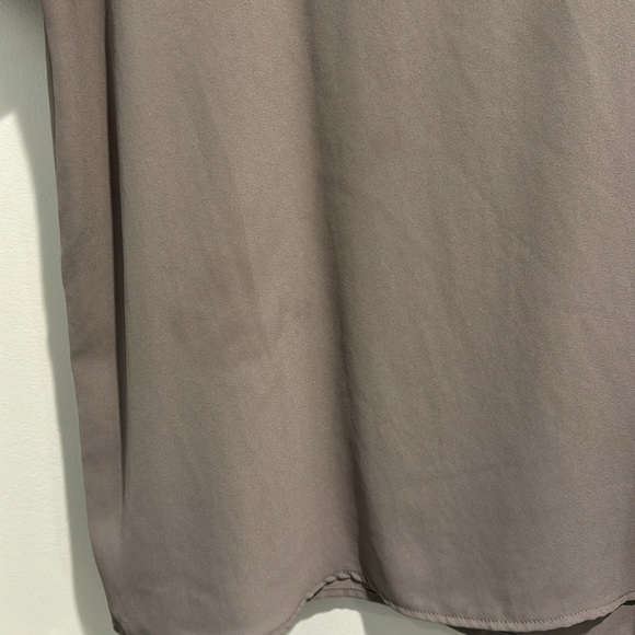 Soprano Gray Short Sleeve Blouse Sz L - Picture 4 of 5